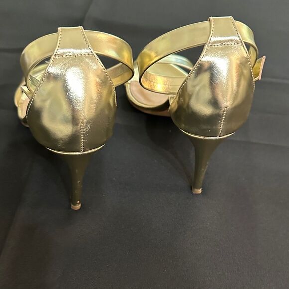 J. CREW Elegant Gold Women's Heels w/ Ankle Strap Size 11 - Picture 3 of 9